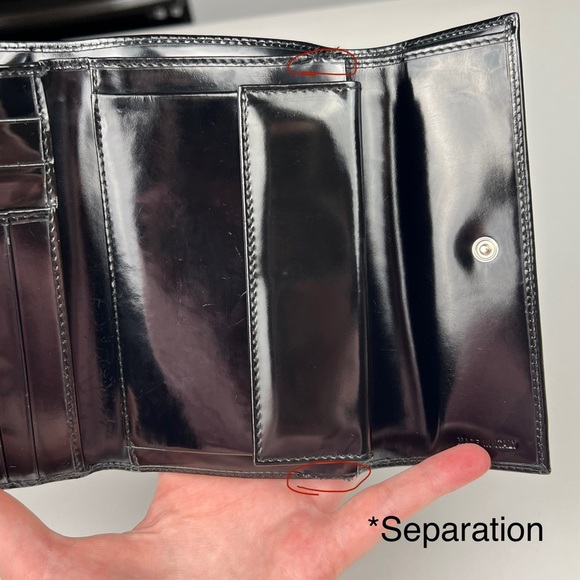 Prada Patent leather compact wallet - Picture 6 of 7
